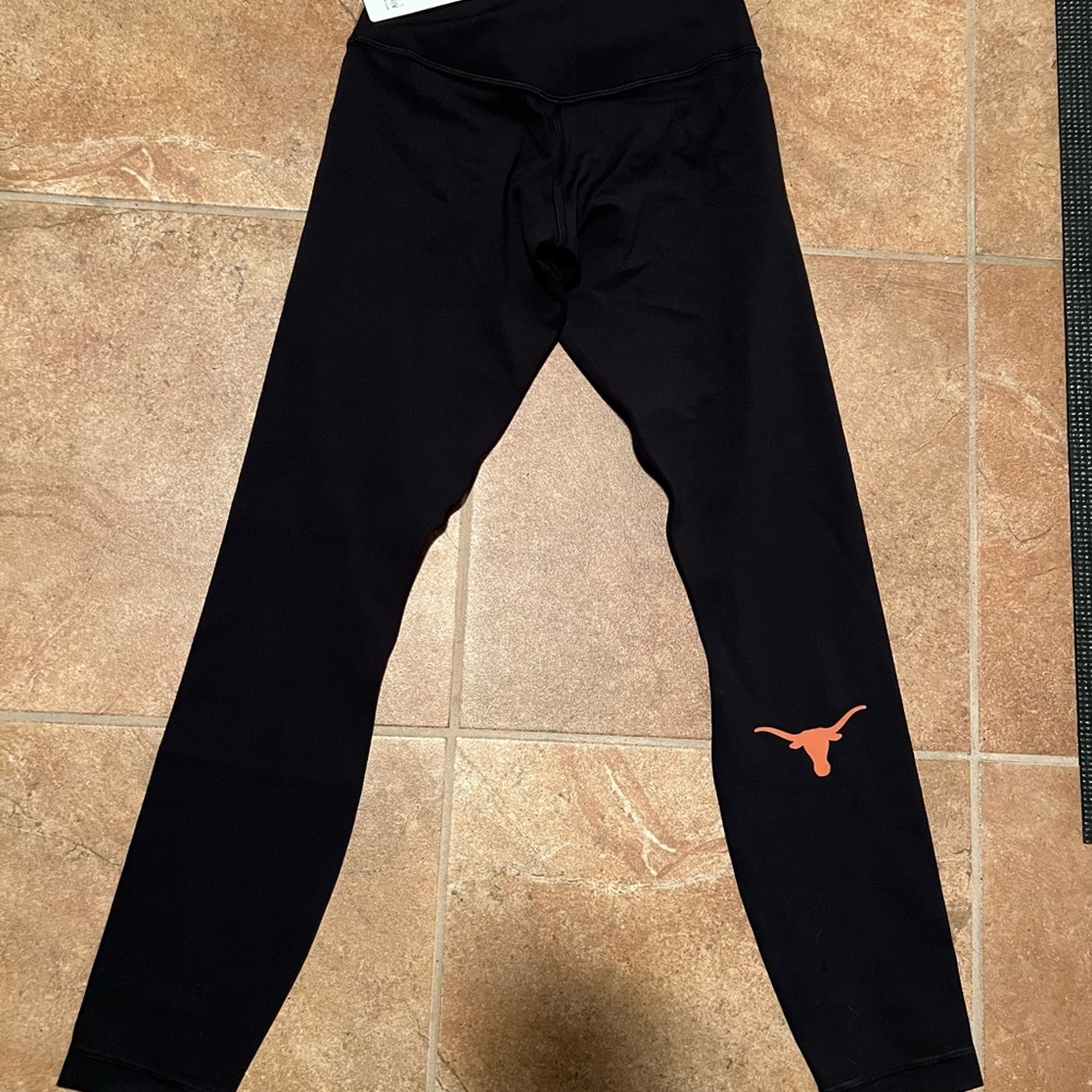 Black Womens Brand new Lululemon Athletic Leggings with UT Logo